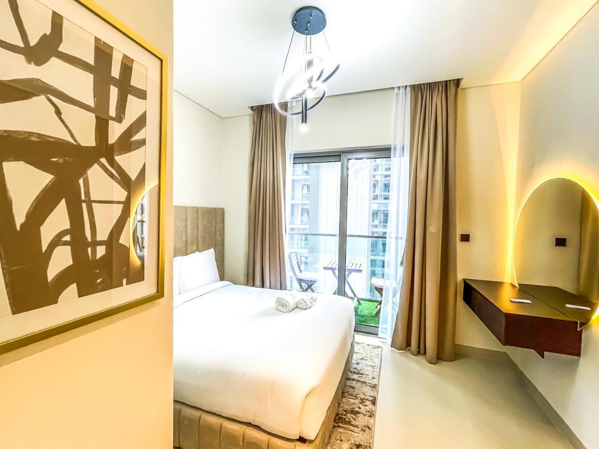 دبي Stay Mindblowing 2 Bedroom Holiday Home With Close View Of Burj Khalifa المظهر الخارجي الصورة