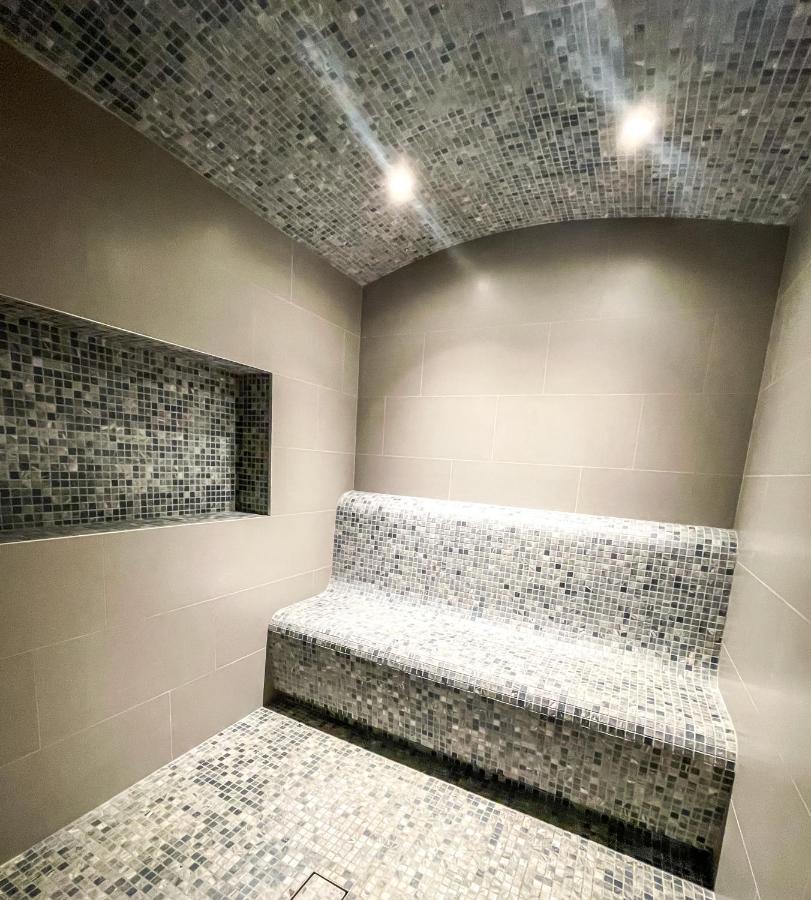 دبي Stay Mindblowing 2 Bedroom Holiday Home With Close View Of Burj Khalifa المظهر الخارجي الصورة